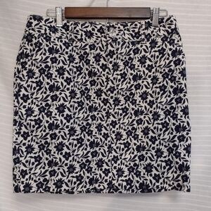 Chaps‎ skirt size 8